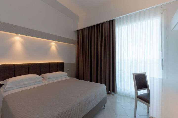 Room 47 of 175