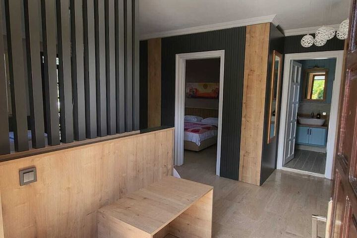 Room 26 of 93