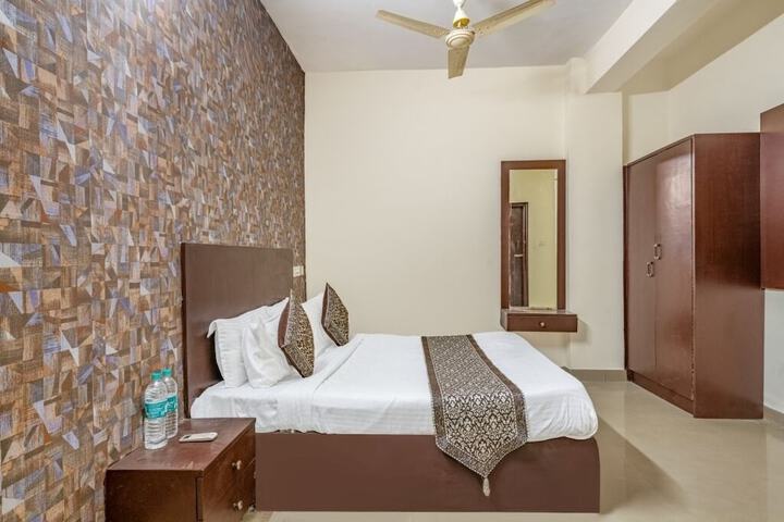 Room 12 of 22