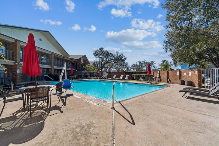 Pool 47 of 67