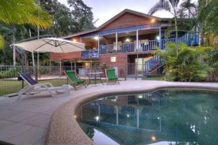Pool 20 of 25