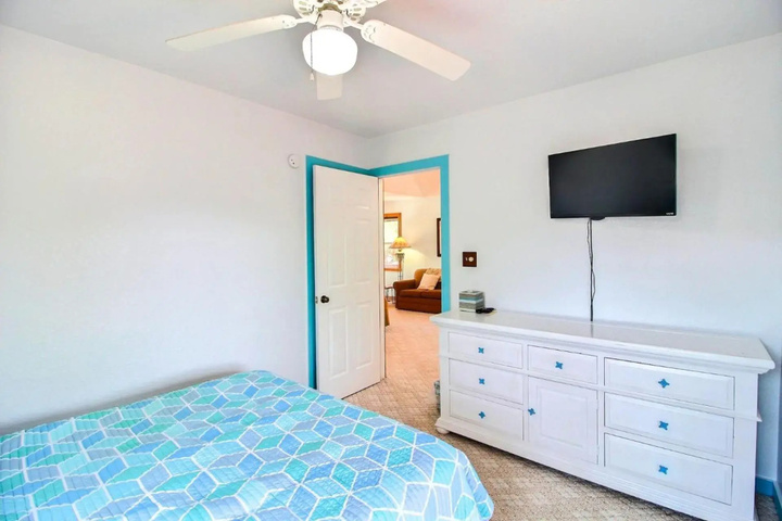 Room 6 of 23