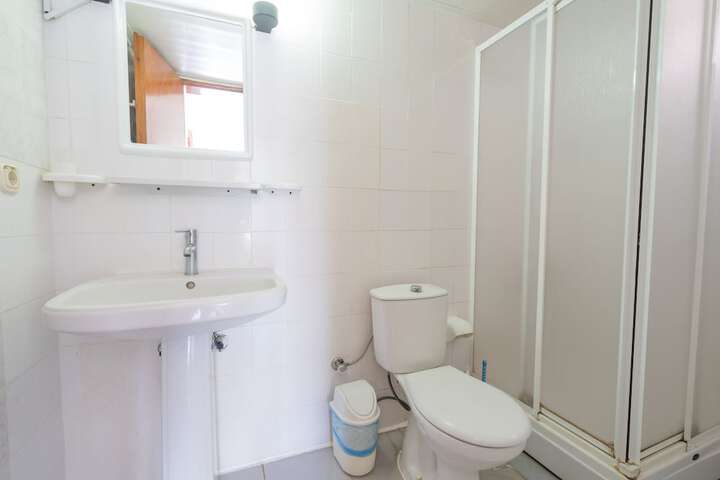 Room 12 of 26