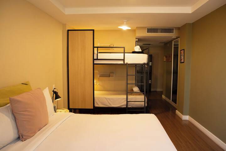 Room 17 of 30