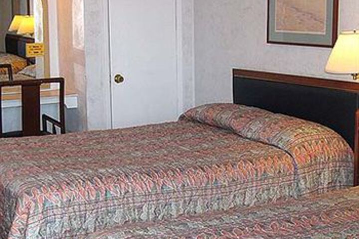 Room 2 of 5