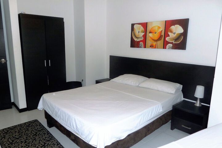 Room 12 of 70