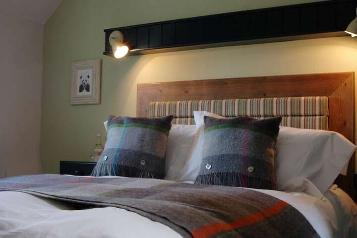 Room 5 of 26