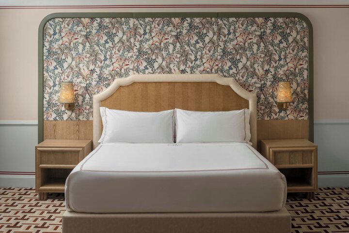 Room 21 of 81