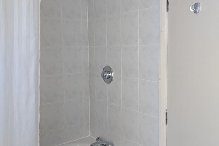 Room 43 of 69