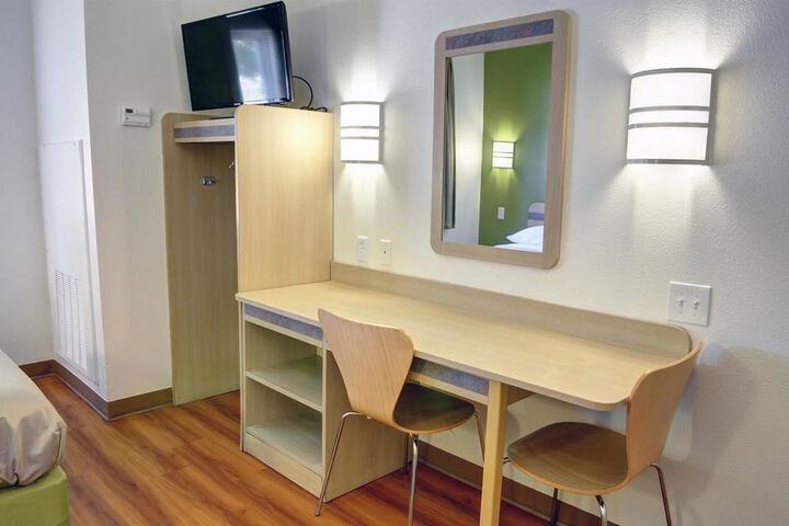 Room 6 of 29