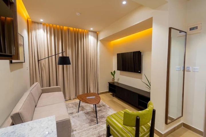 Room 33 of 45