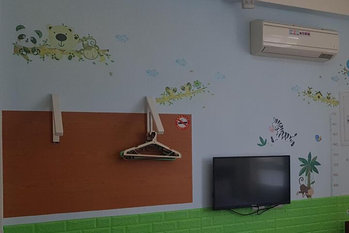 Room 34 of 53