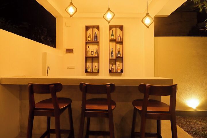 Lounge 68 of 90