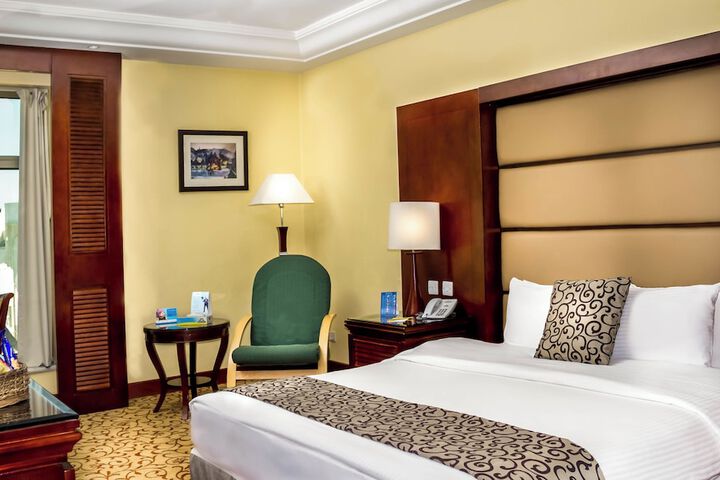 Room 4 of 29