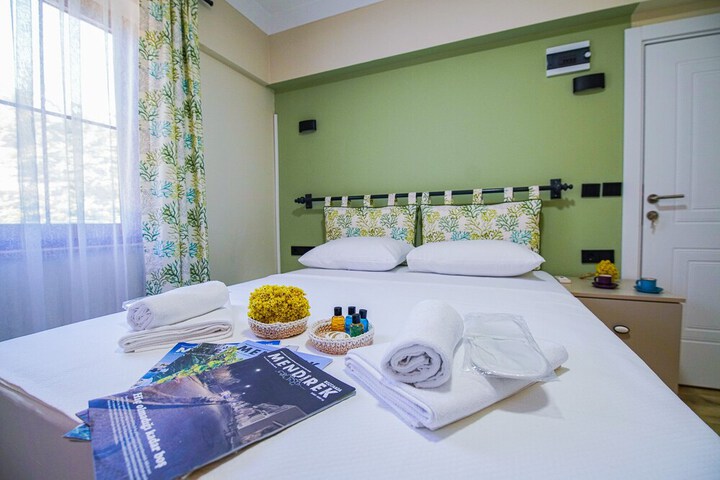 Room 9 of 61