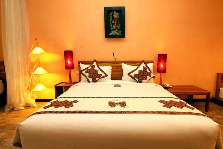Room 6 of 35