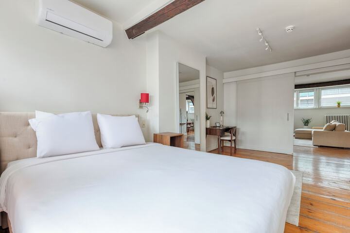 Room 18 of 186