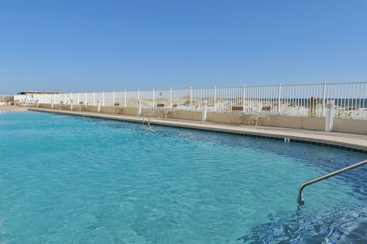 Pool 27 of 44