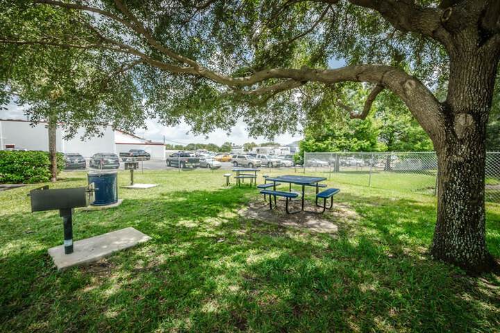 BBQ/picnic area