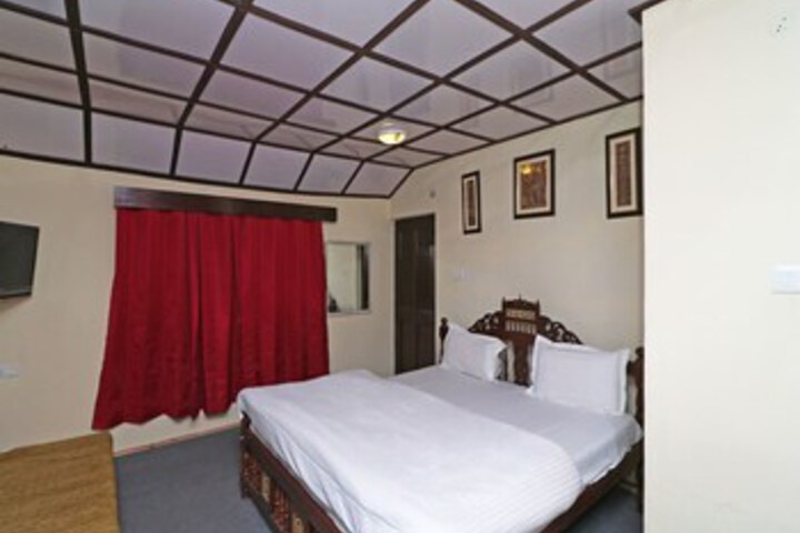 Room 18 of 25