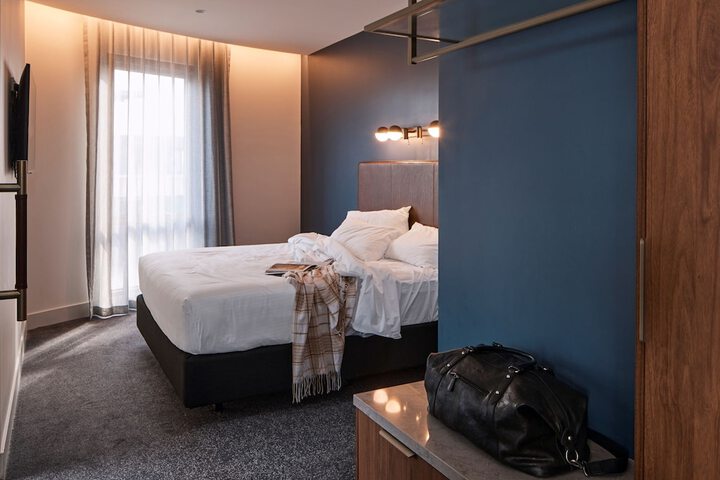 Room 18 of 50