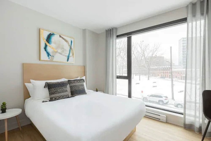Room 8 of 30