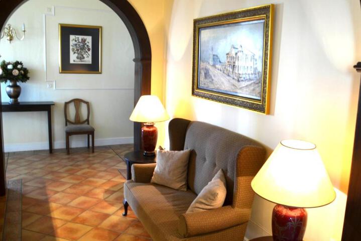 Hotel Entry