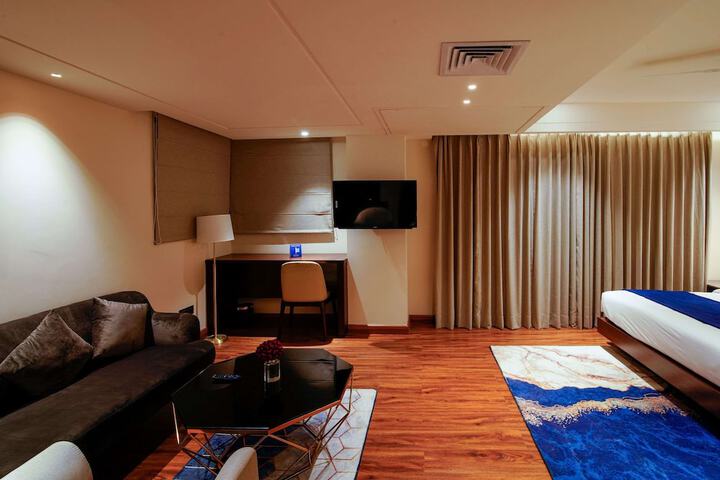 Room 19 of 30