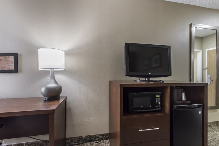 Room 2 of 16