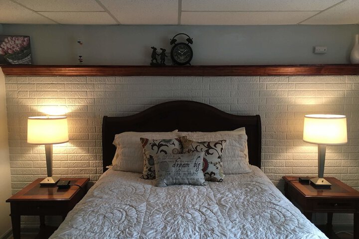 Room 2 of 23