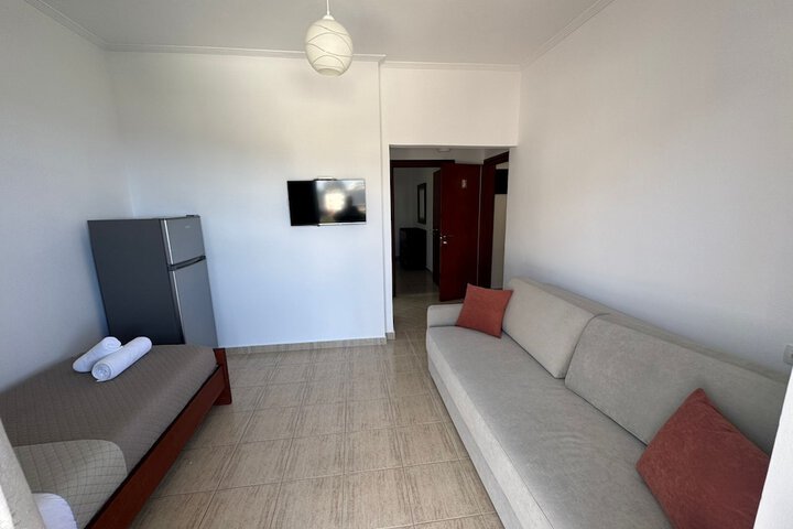 Room 35 of 59