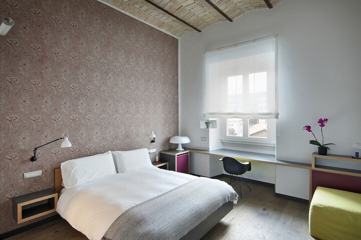 Room 80 of 167