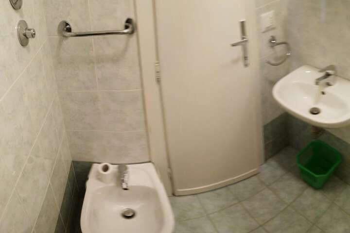 Room 54 of 65