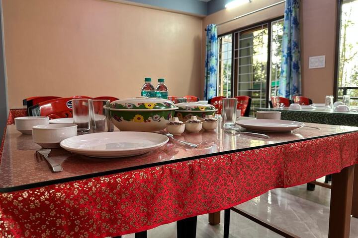 Dining 35 of 79