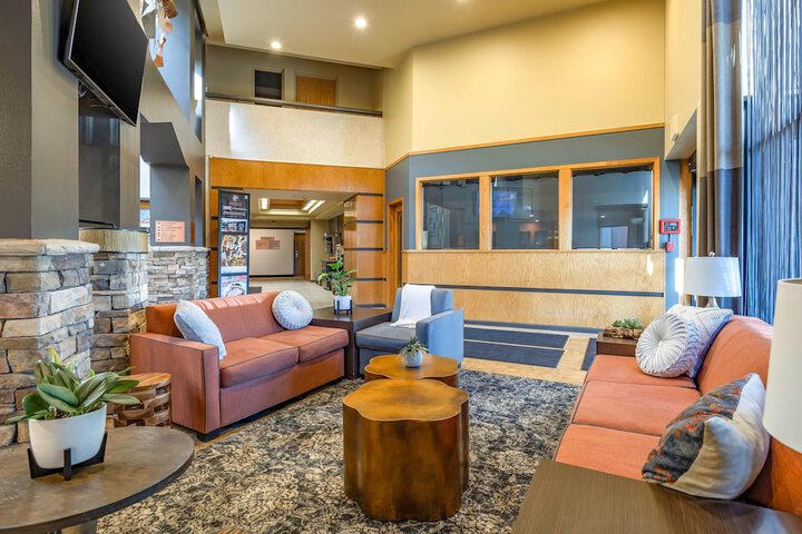 Lobby Entry