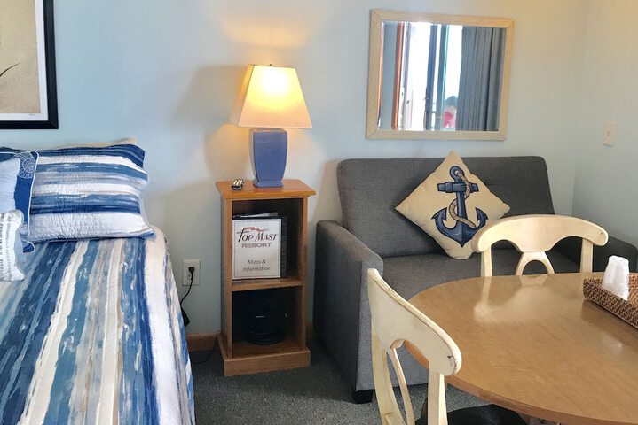 Room 33 of 190