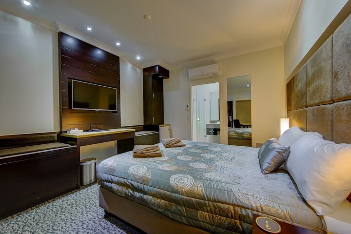 Room 7 of 43