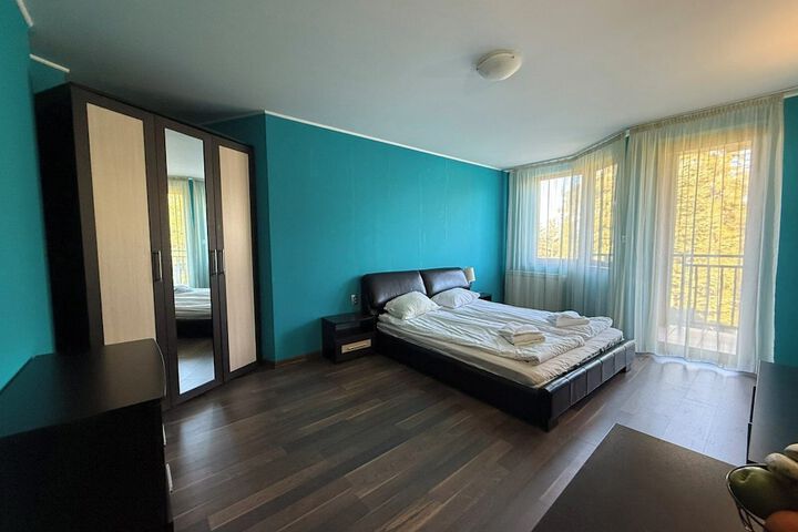 Room 12 of 43