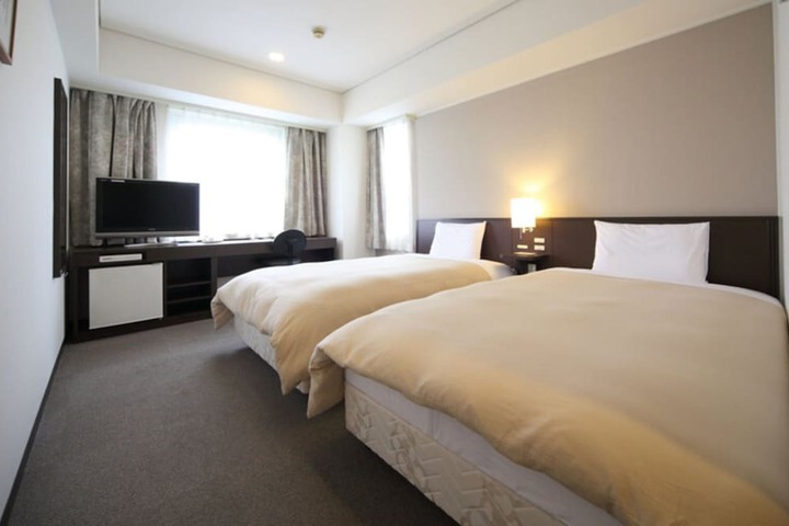 Room 16 of 43
