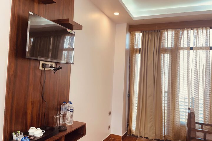 Room 9 of 53