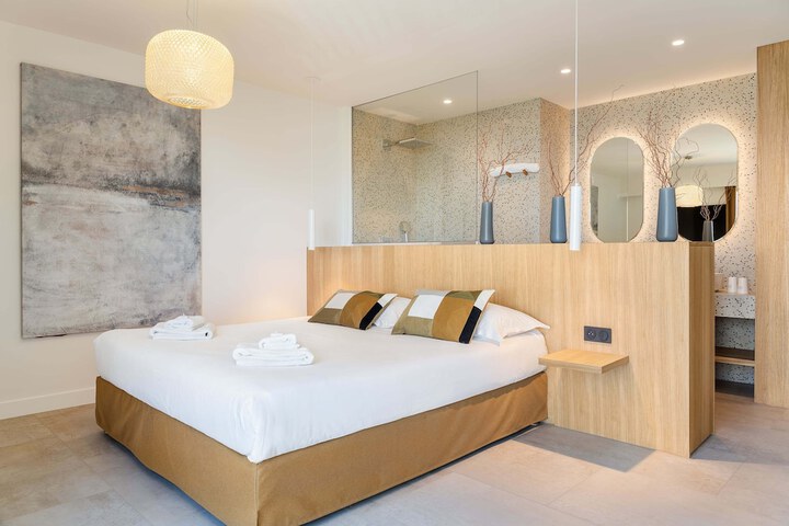 Room 13 of 62