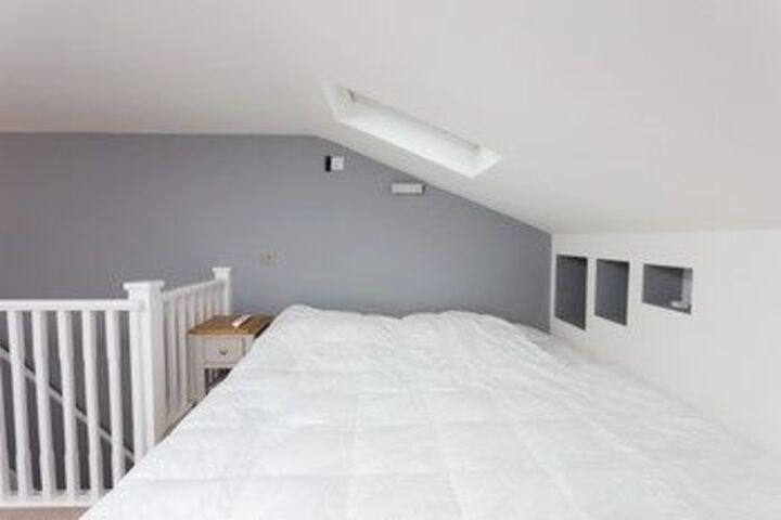 Room 5 of 28