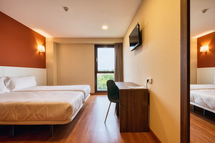 Room 12 of 21