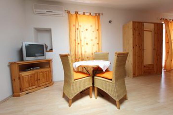 Room 36 of 42