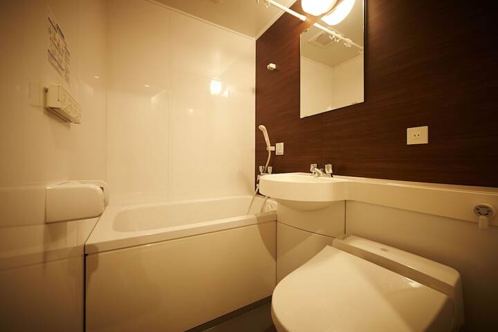 Room 21 of 33