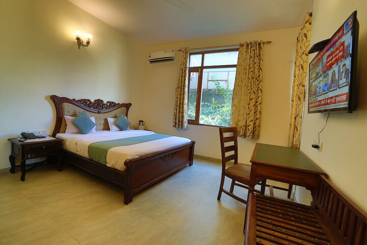 Room 21 of 77