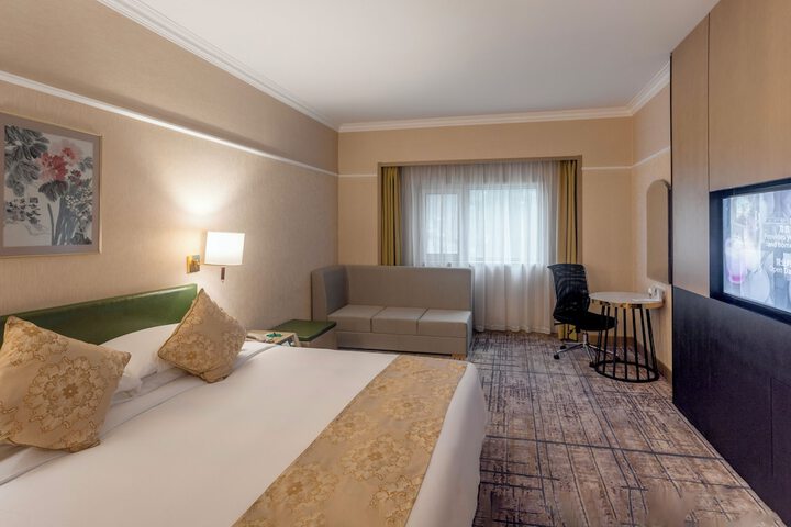 Room 55 of 175