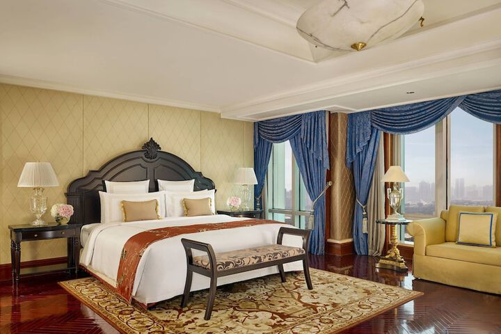 Room 31 of 104