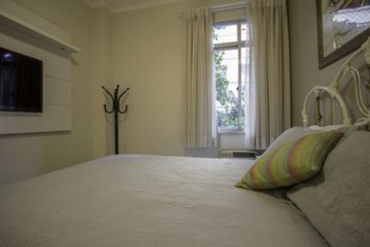 Room 4 of 22