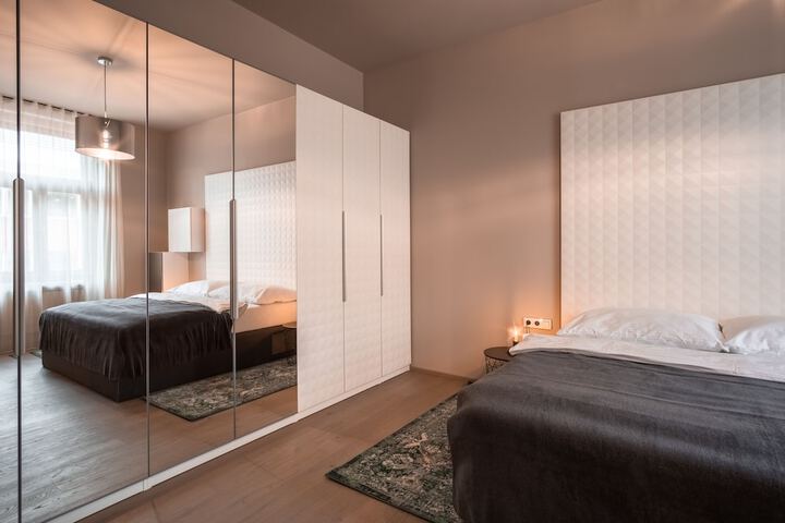 Room 12 of 129